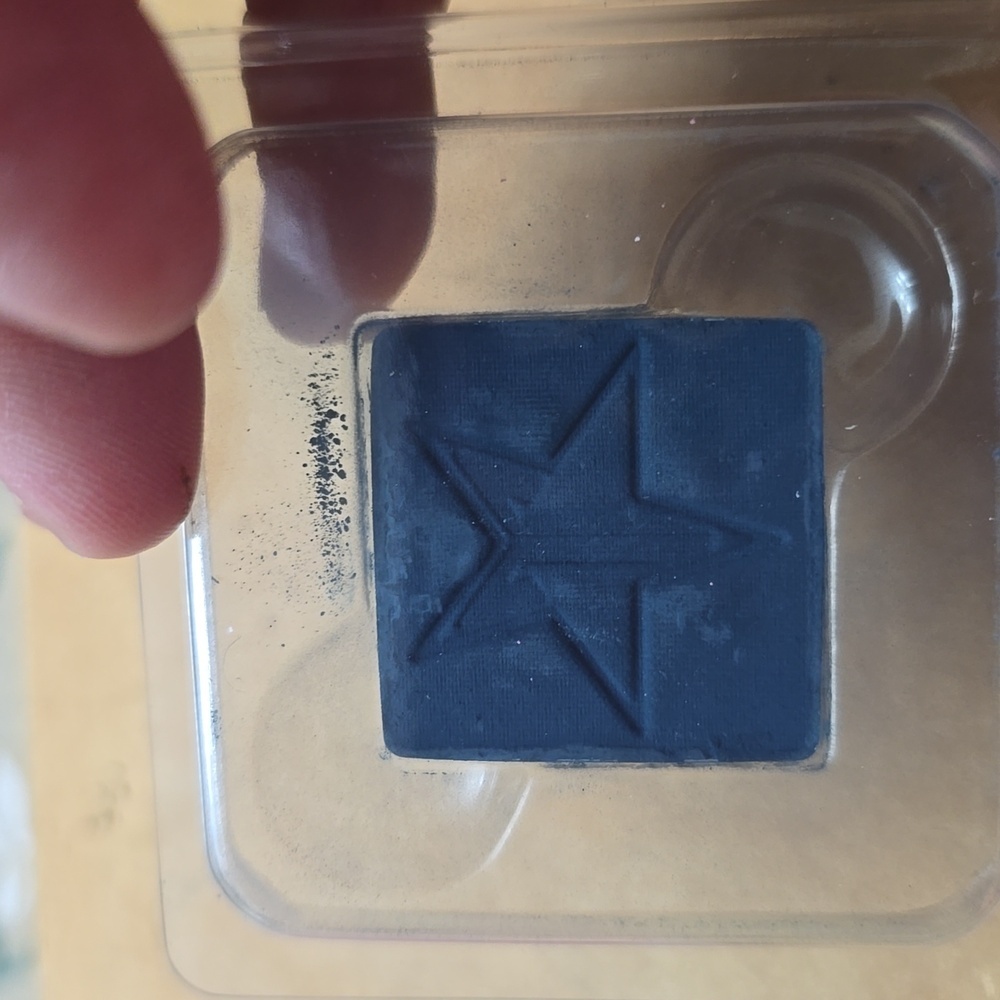 Jeffree Star Cremated Eyeshadow, NEW